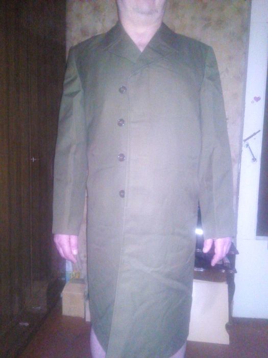 Плащи-пальто военные  с ремнём новые