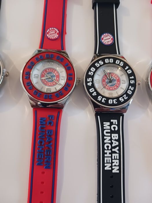 Часовник Barcelona ,Milan, Bayern Munchenn