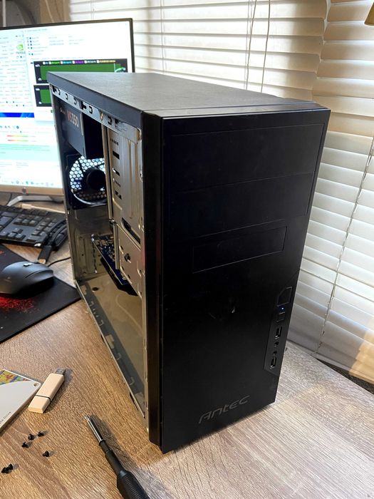 Unitate PC Light Gaming i5-4690 8GB RAM GT 730 2GB SSD 128GB HDD 2TB