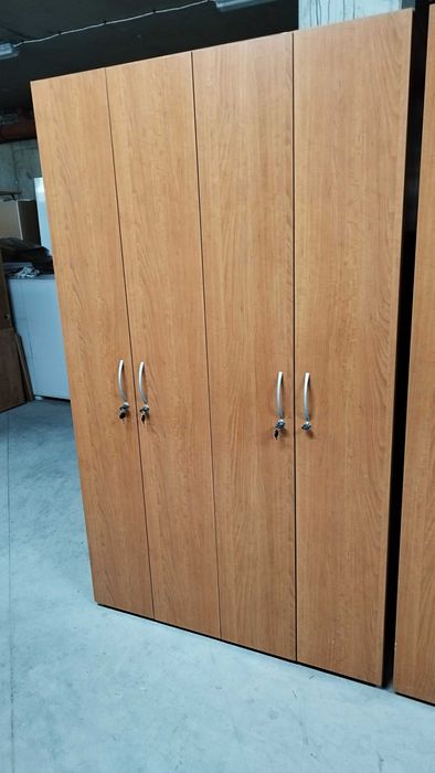 Гардеробна , гардероби за съблекалня 4 - 5 и 6 крила