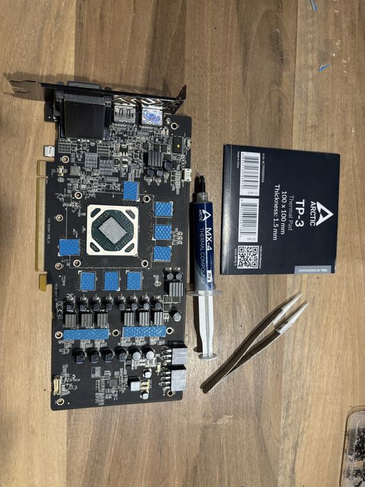 Видеокарта Sapphire NITRO+ Radeon RX 580 8GB Special Edition