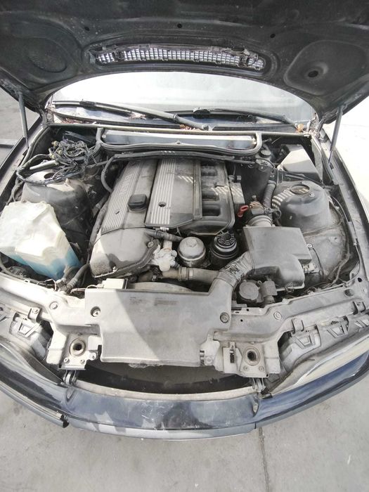 BMW E46 2.0 BENZINA Dezmembrez/Dezmembram