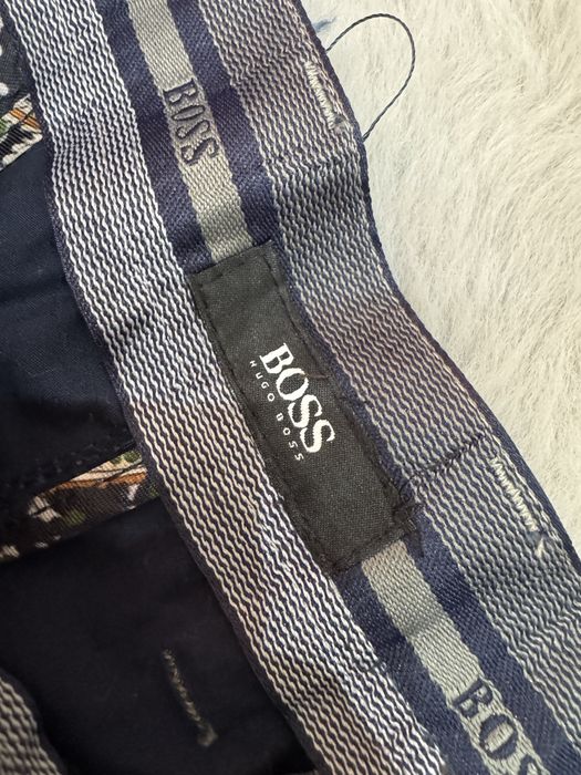 Мъжки панталон BOSS. Размер 32