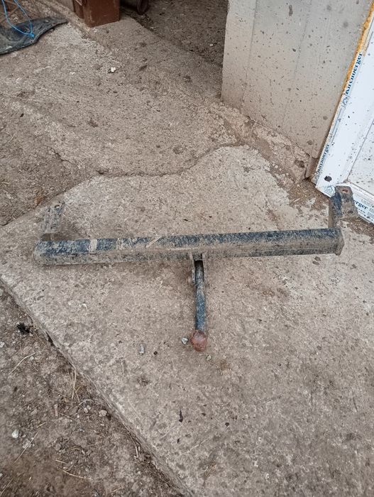 Vând cui remorcare pentru Toyota RAV4 original