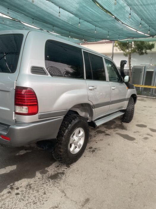 Toyota land cruser 105