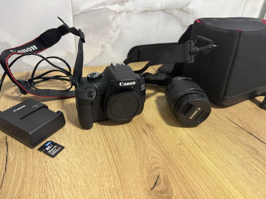 Aparat foto DSLR Canon EOS 4000D,18.0 MP, Negru + Obiectiv EF-S 18-55mm F/3.5-5.6 III Negru + Geanta + Card de memorie 16 GB.