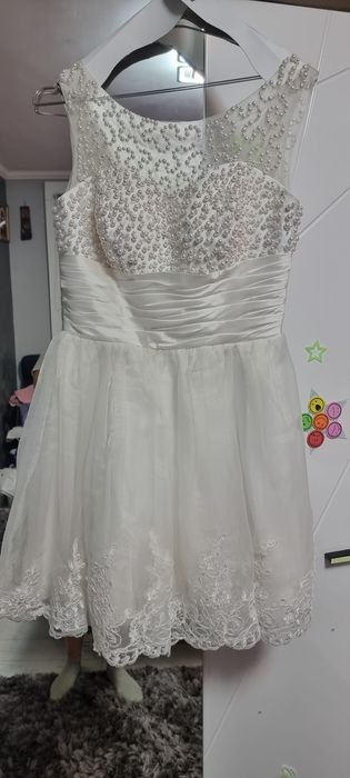 Rochie alba de ocazie