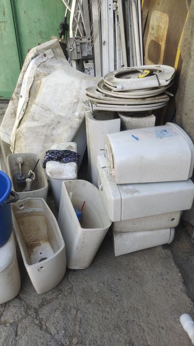 Продам бочки от унитаза б/у