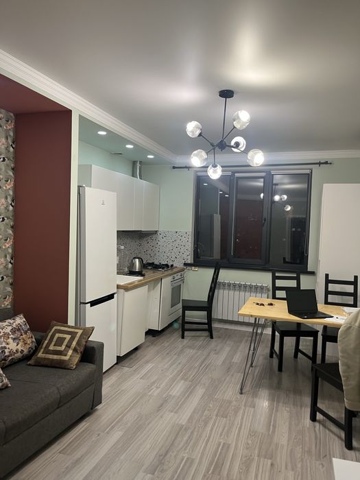 Кухонный гарнитур со встроенной техникой