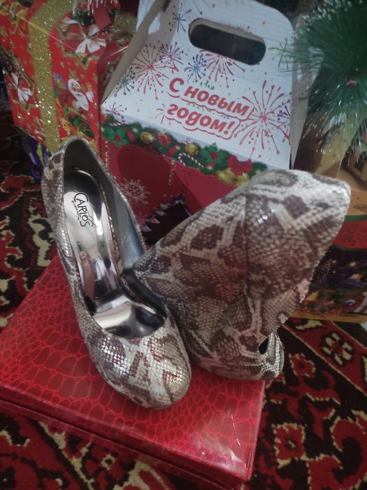 Туфли от Карлоса Сантана стиль и роскошь питона