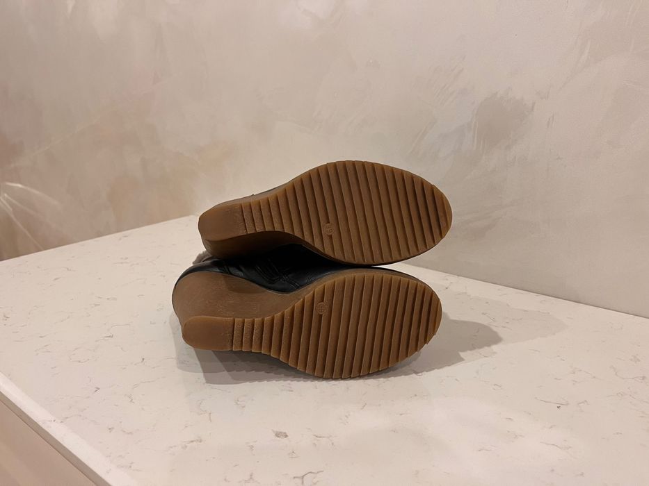 Боти от естествена кожа