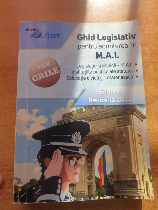 Vând cărți pentru admiterea M.A.I