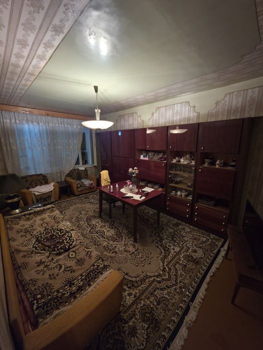 Продам квартиру в Домбрабад, ориентир школа 188 3х комнатная без ремон