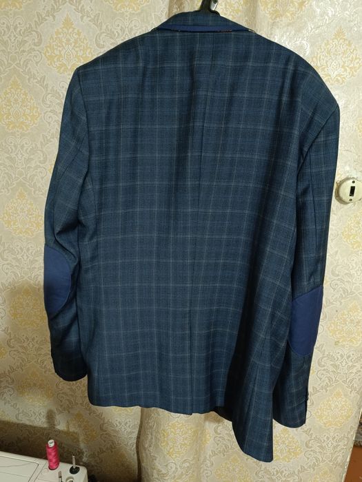 Продам пиджак мужской размер 56,