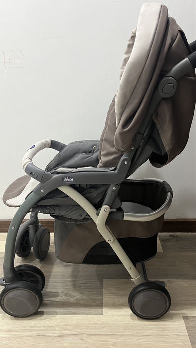 Детская коляска Chicco в Астане
