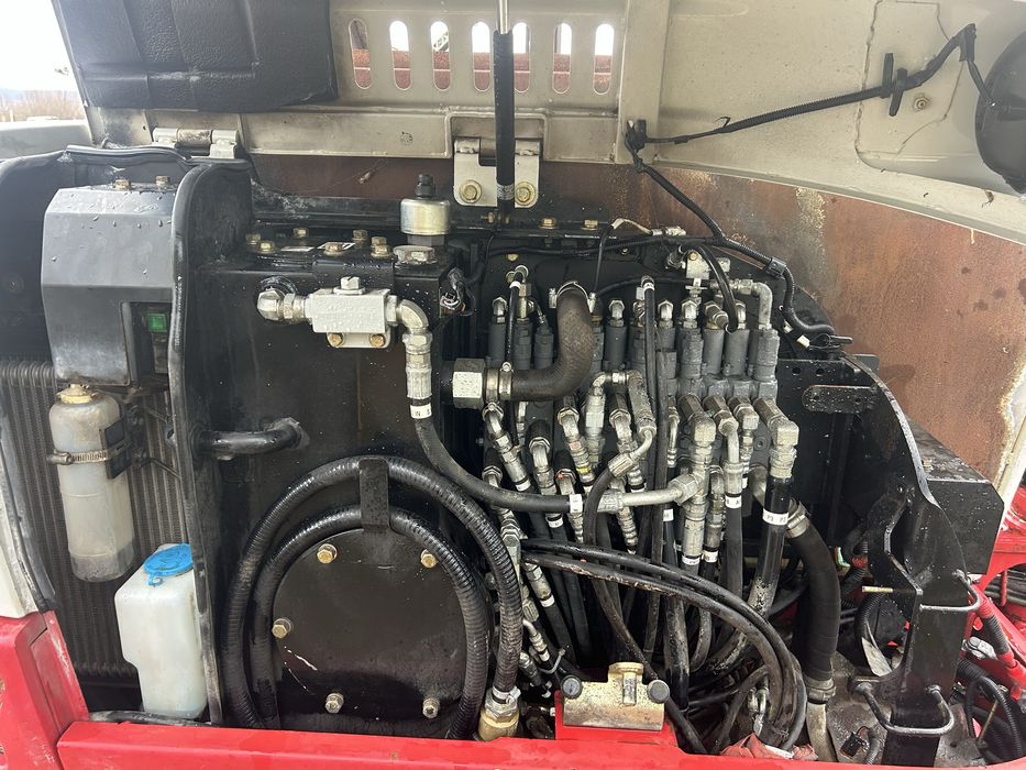 Miniexcavator bobcat takeuchi tb230