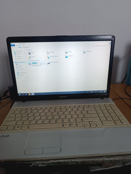 Продаю ноудбук рабочем состоянии