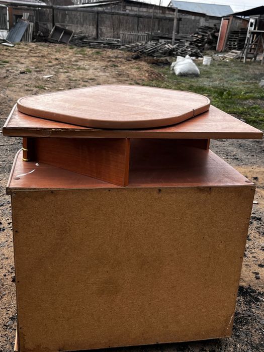 Тумбочка, стол под телевизор