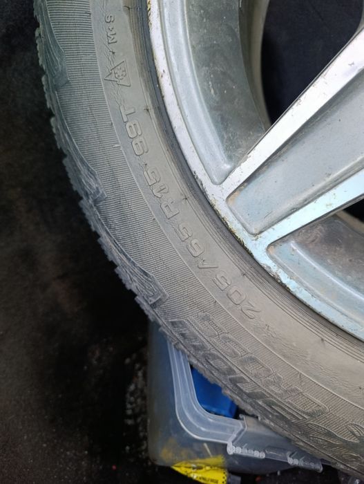 Продам диски r15 с шинами