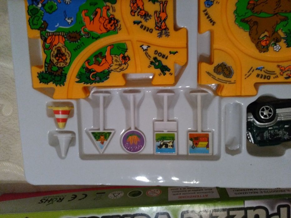 Joc educativ-puzzle, SAFARI PRIN JUNGLA, masinuta pe baterii