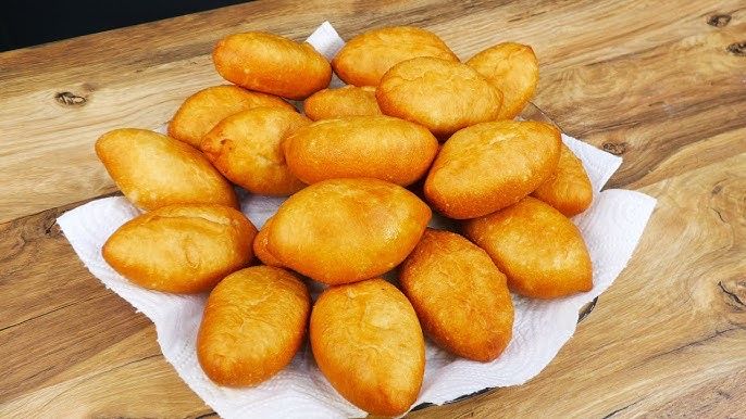 Пирожки сосиски в тесте