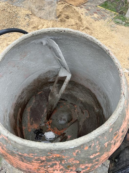 Продам бетономешалку