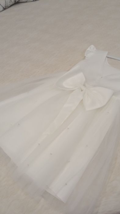 Продам платье на девечку