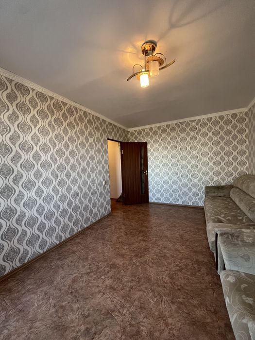 Продаю 2 ком квартира