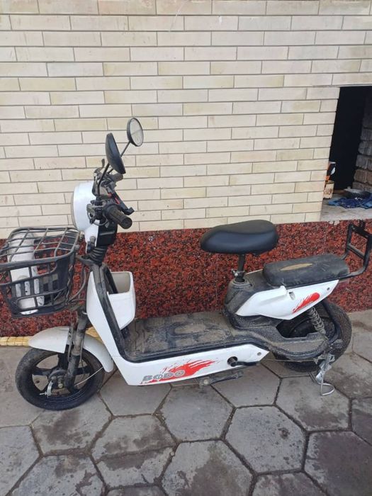 Skuter sotiladi  holati yaxshi