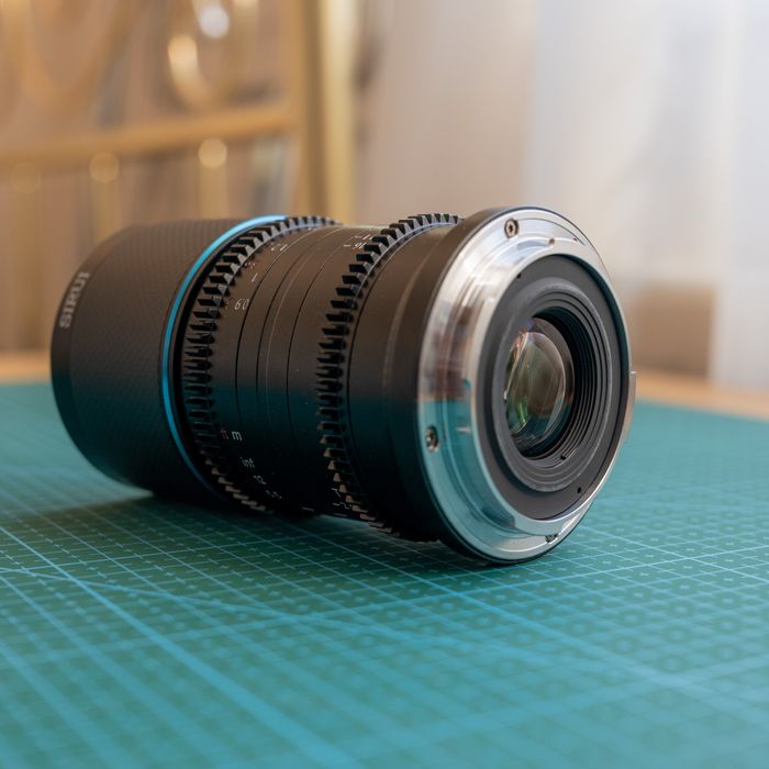 Sirui Saturn 35mm t2.9 1.6x anamorphic neutral flare- L-mount Lumix