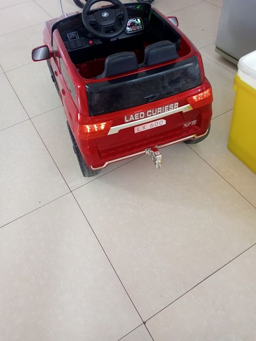 Продам детский электромобиль