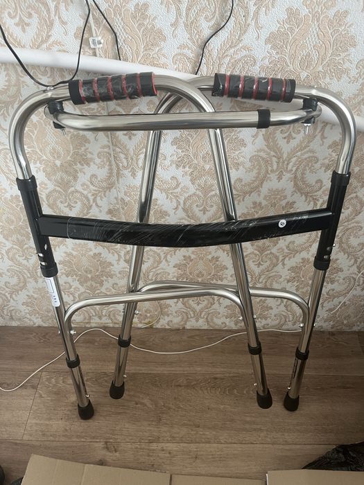 Ходунки аллюминиевые