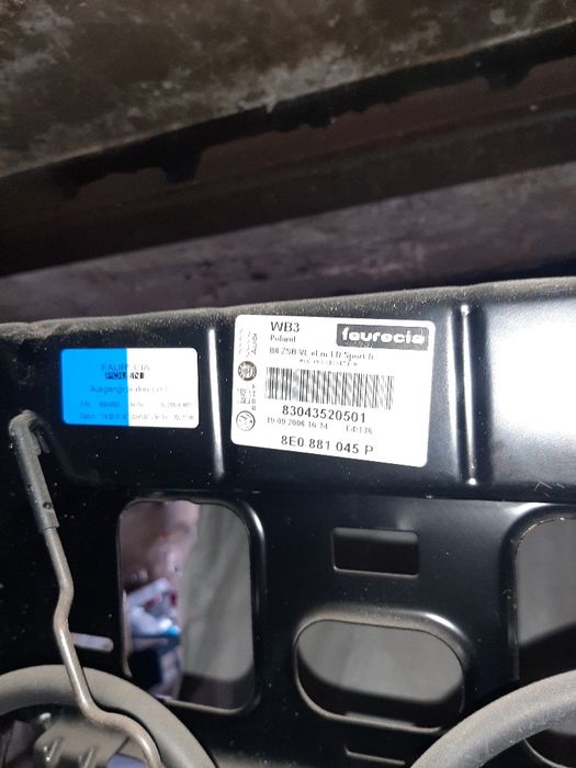 Продам сиденья  на туарег 3.2.