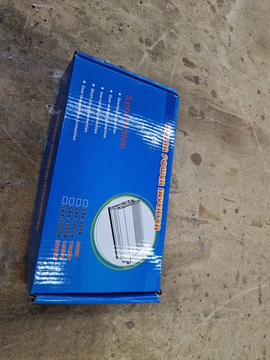 Vând invertor 12v 2000wati nou