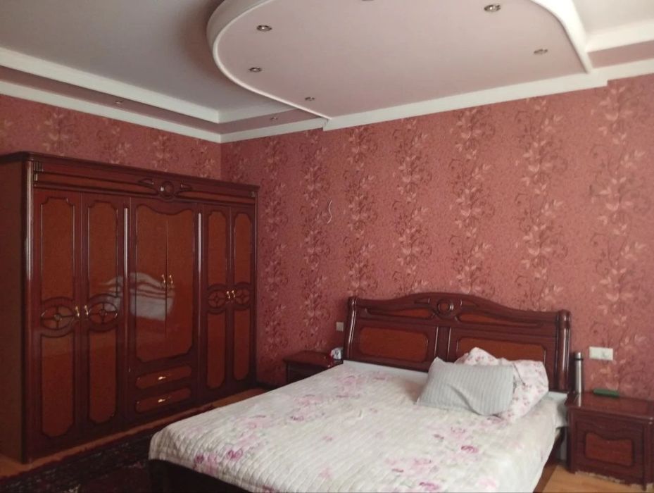 Продается Евродом 4 сотки 8 комнаты Домбрабод  трехуровневый