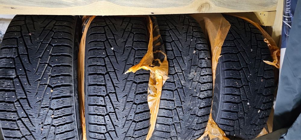 Продам шины nokian hakkapeliitta 7 suv 265/60 r18