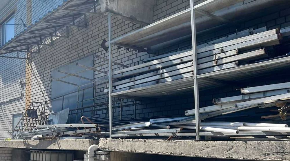 Продам профиль квадратного сечения стоевой