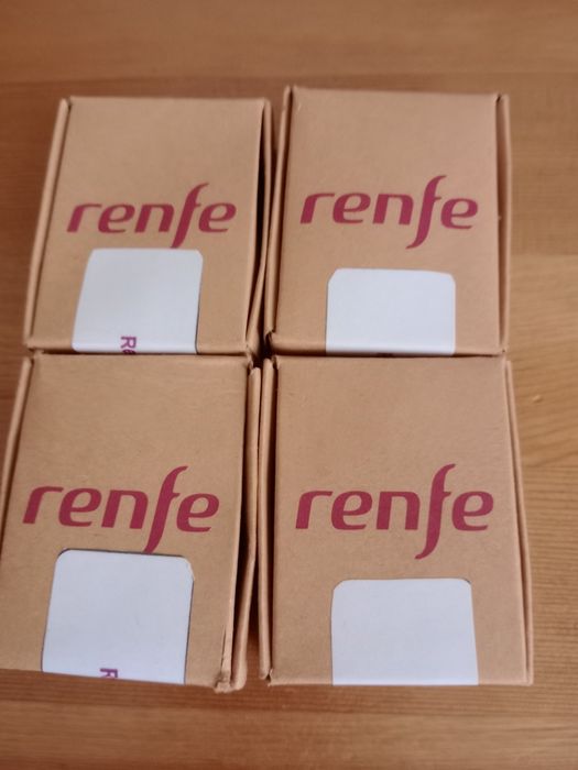 14 perechi căști Renfe (4  modele)
