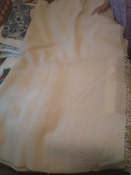 Вълнени ръчно тъкани одеала