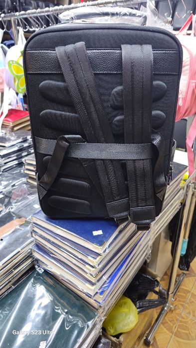 Продаётся кожаный рюкзак отличного качества