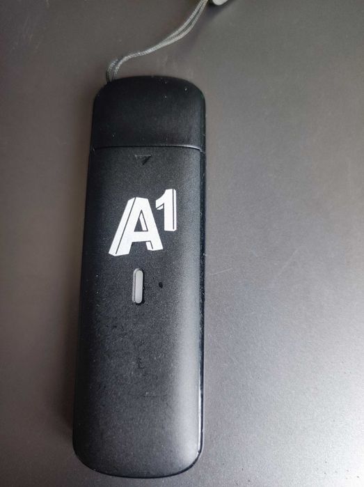 4G LTE USB модем за интернет ZTE MF833