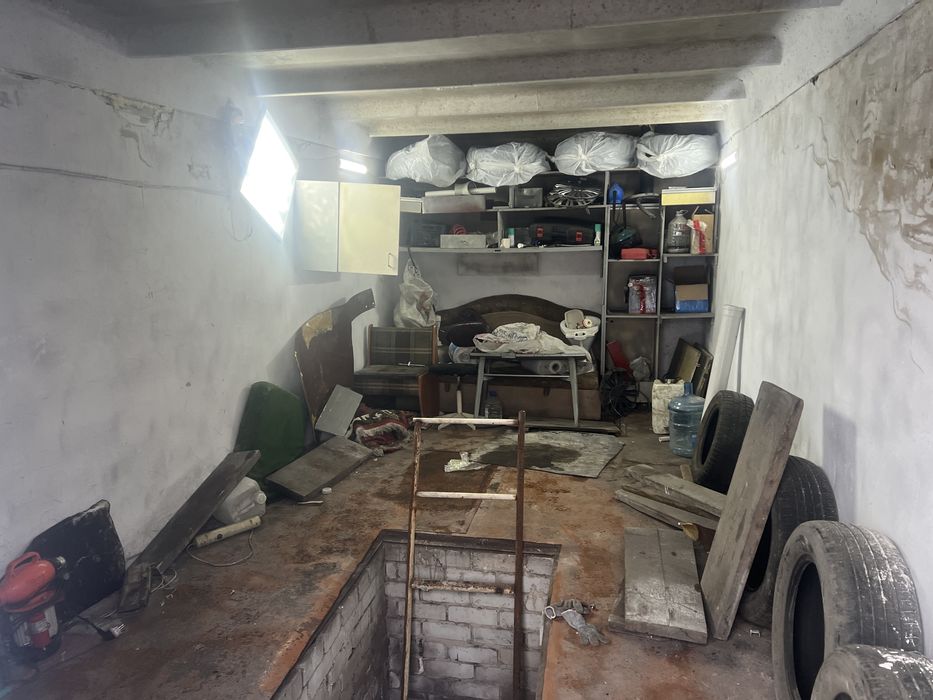 Гараж кирпичный продам