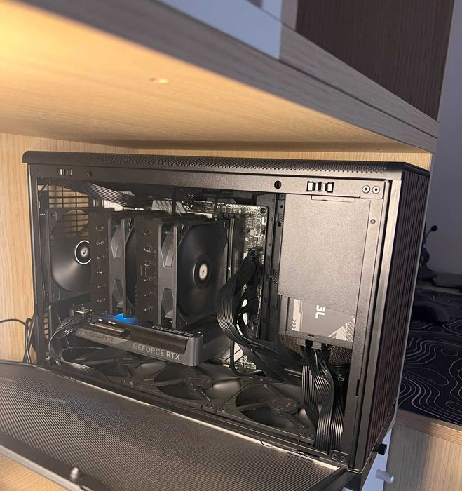 PC Gaming Premium i5-14600K  RTX 5060 Ti 16GB  32GB DDR5 nou