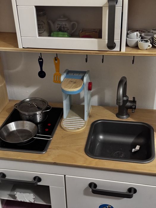 Детска кухня от Ikea