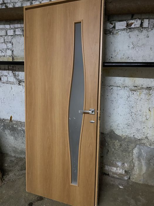 Продам     Двери