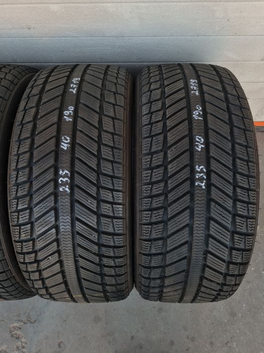 Зимни гуми 4 броя SYRON Everest1 235 40 R19 дот 2719