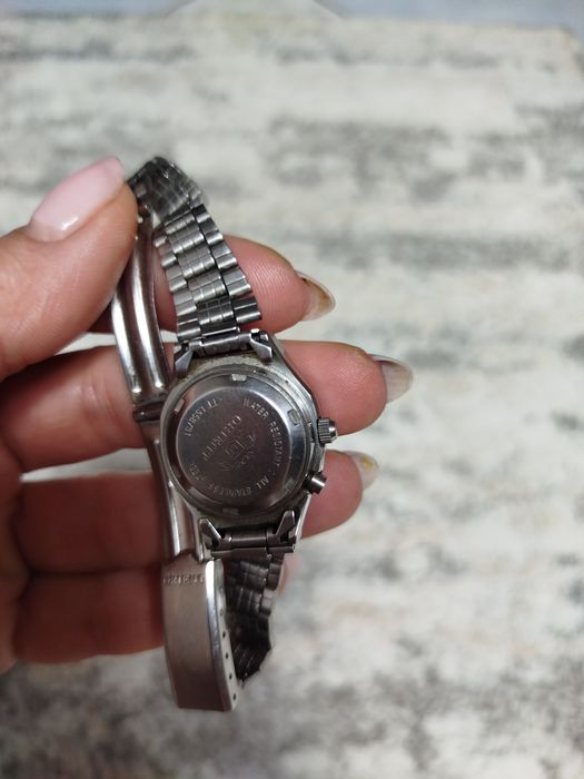 Дамски часовник Ориент кристъл 100лв