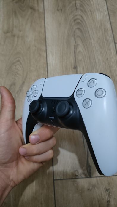 Vand controllere  PlayStation 5