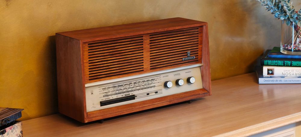 Radio vintage, lampi, Grundig RF 130 –  (1962–1968) – Funcțional