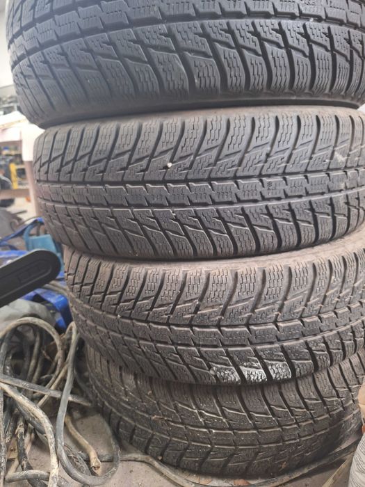 Nokian vr suv 225 65 17